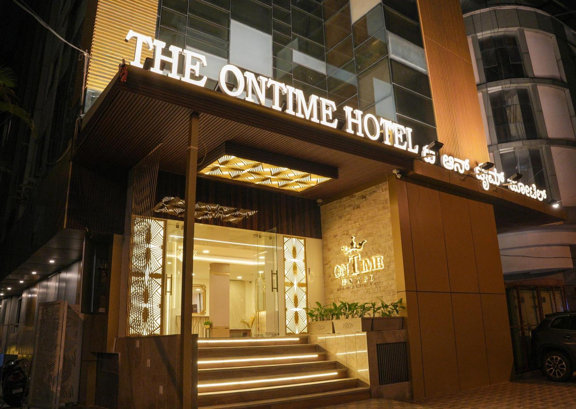 The Ontime Hotel, Bangalore Buitenkant foto